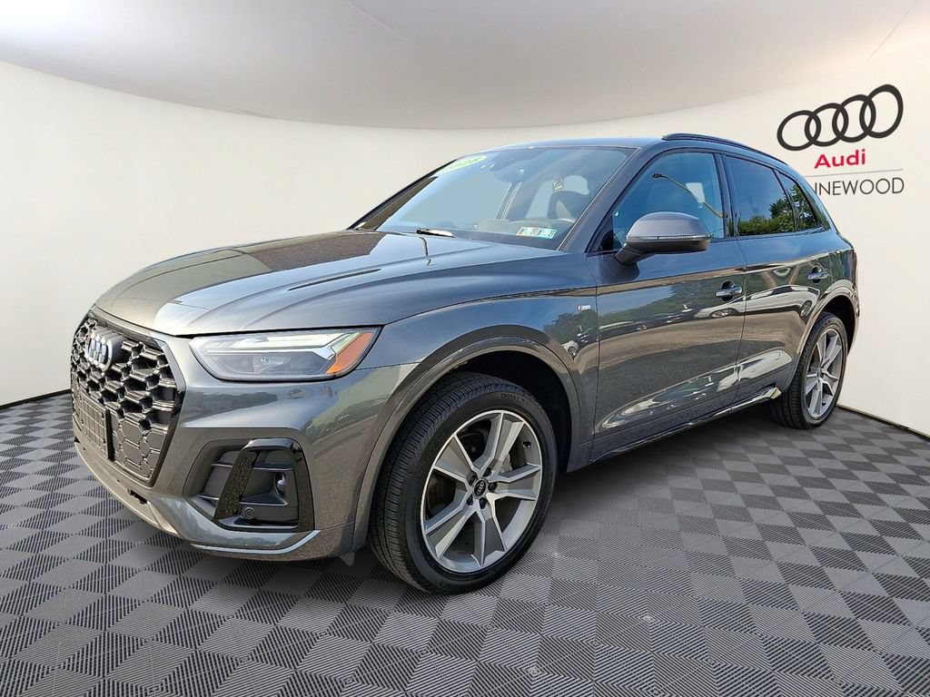 Certified 2025 Audi Q5 2.0T Premium w/ Convenience Plus Package AWD/4WD image 3