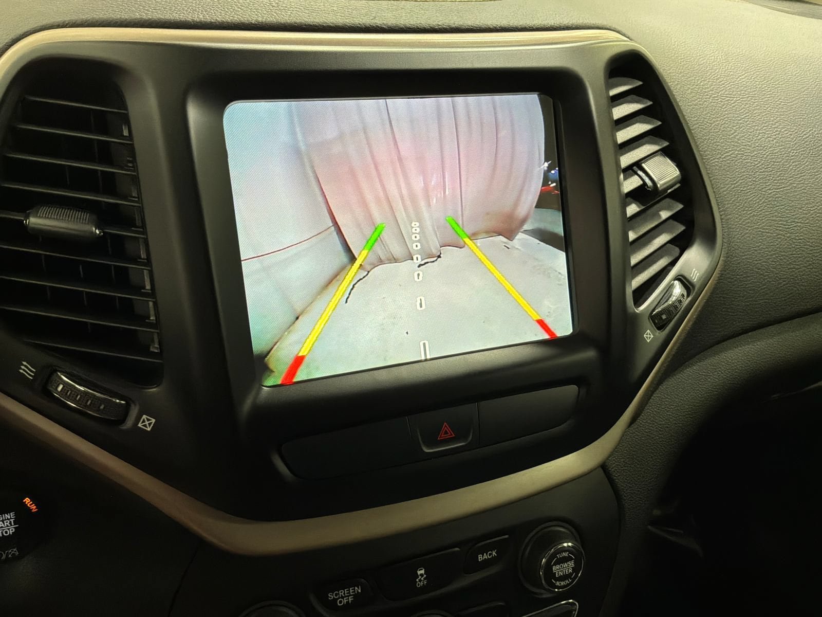 Used 2017 Jeep Cherokee Limited FWD image 22
