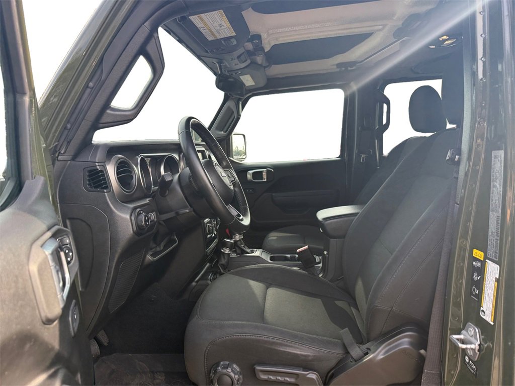 Used 2022 Jeep Gladiator Sport image 9