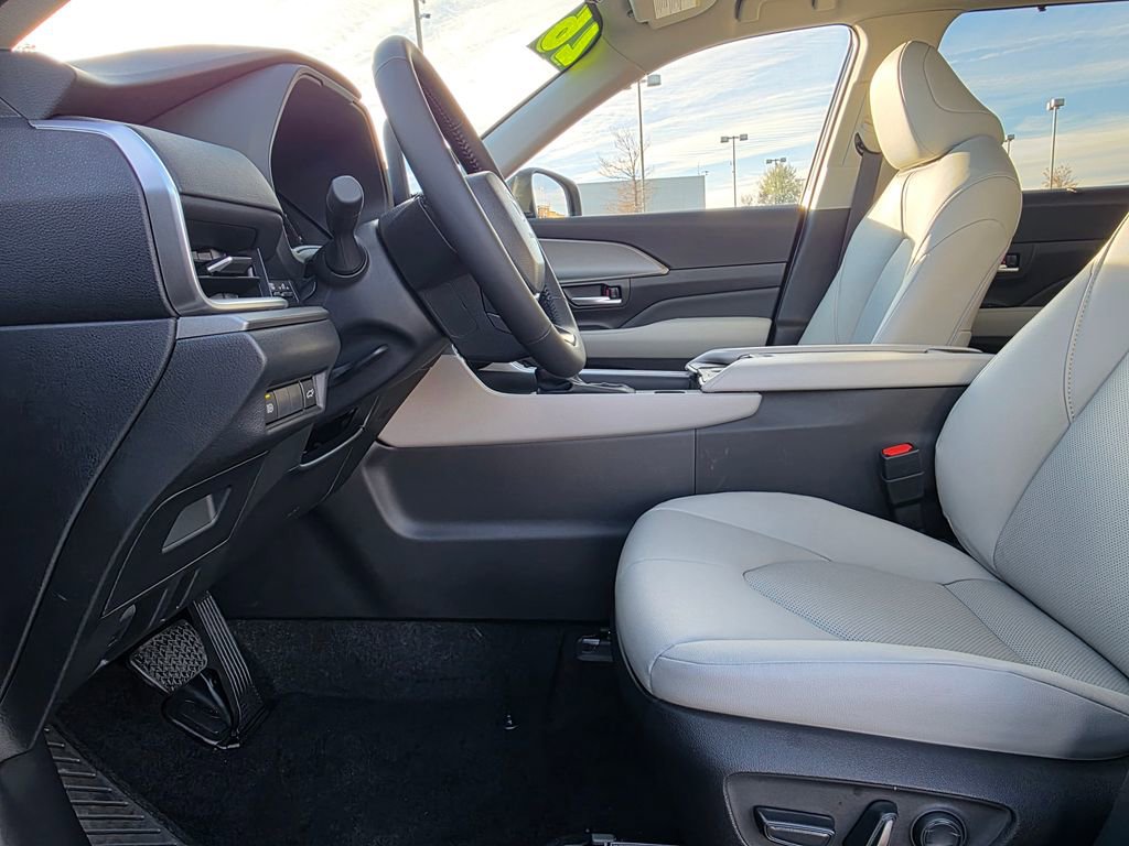 Used 2026 Toyota Grand Highlander XLE image 21