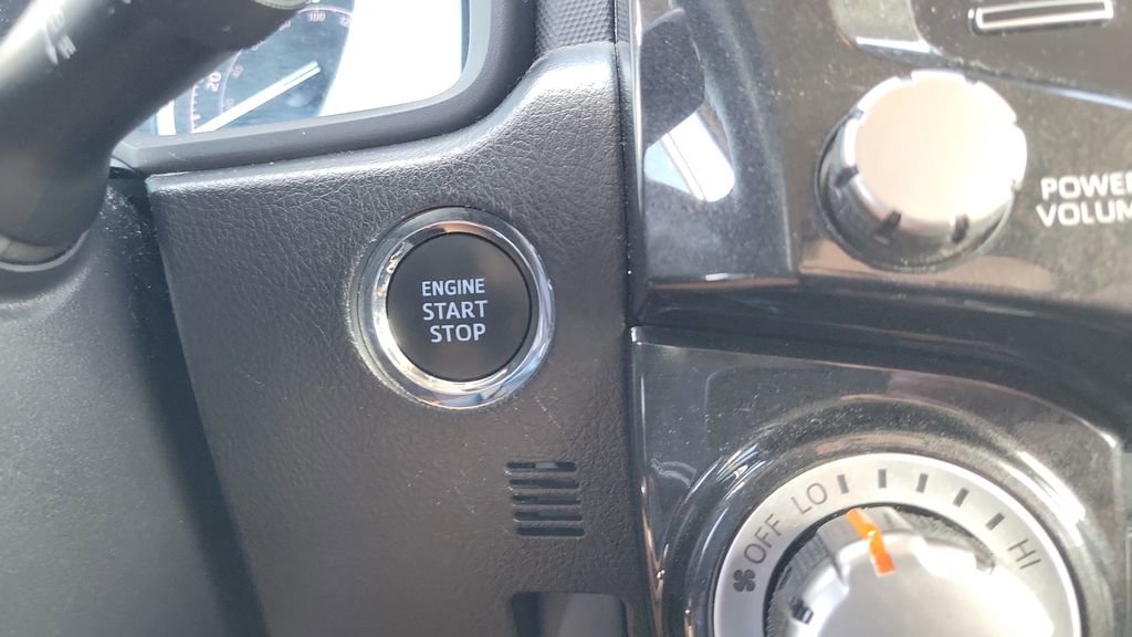 Used 2020 Toyota 4Runner TRD Off-Road Premium image 27