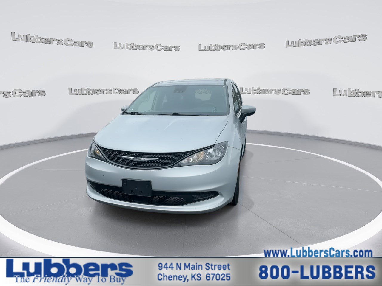 Used 2023 Chrysler Voyager LX FWD image 3