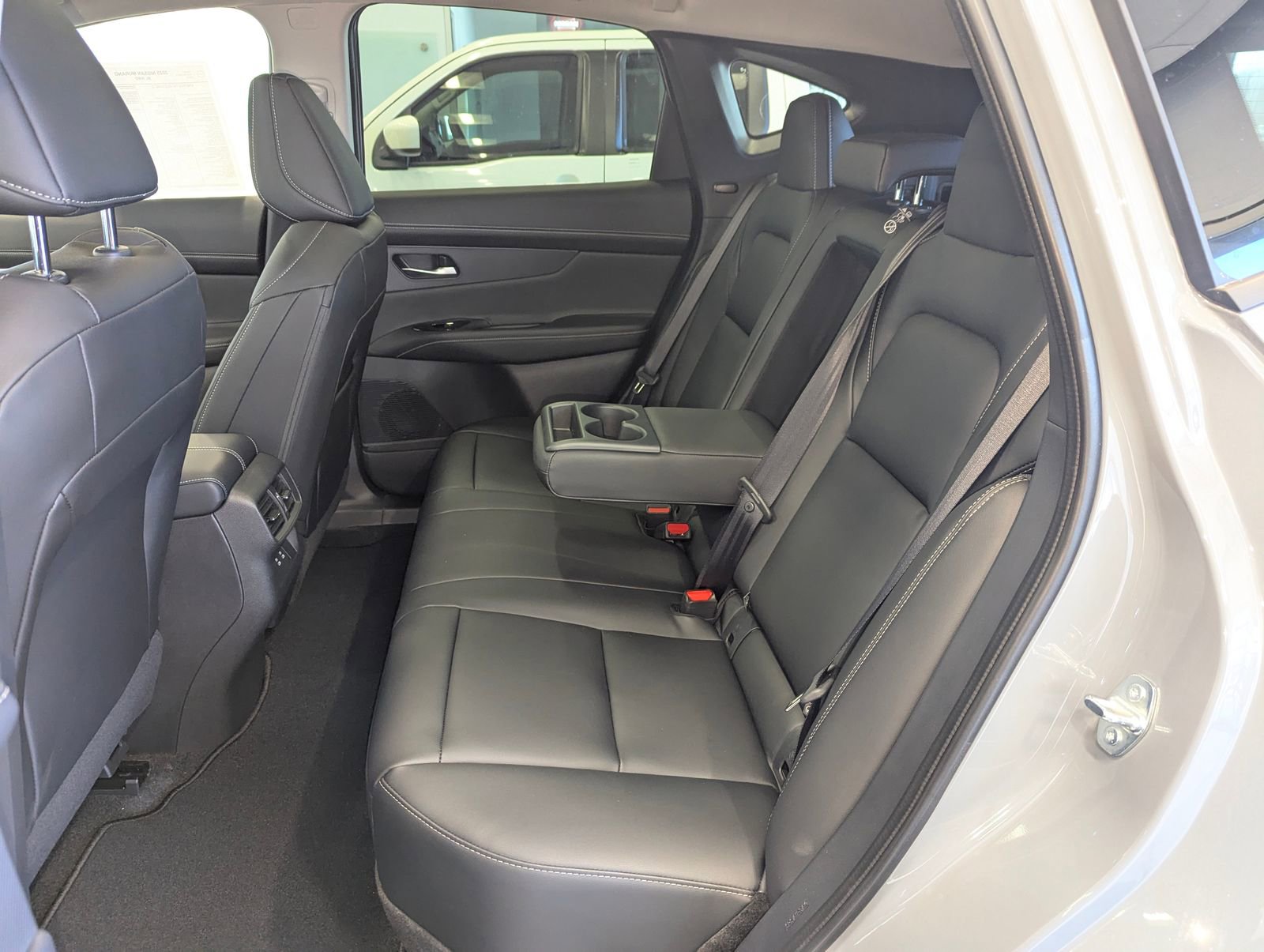 New 2025 Nissan Murano SL image 12