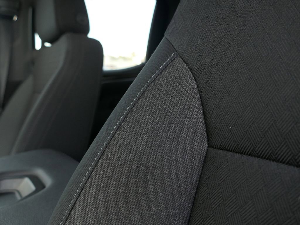 Used 2025 Chevrolet Silverado 1500 LT image 15