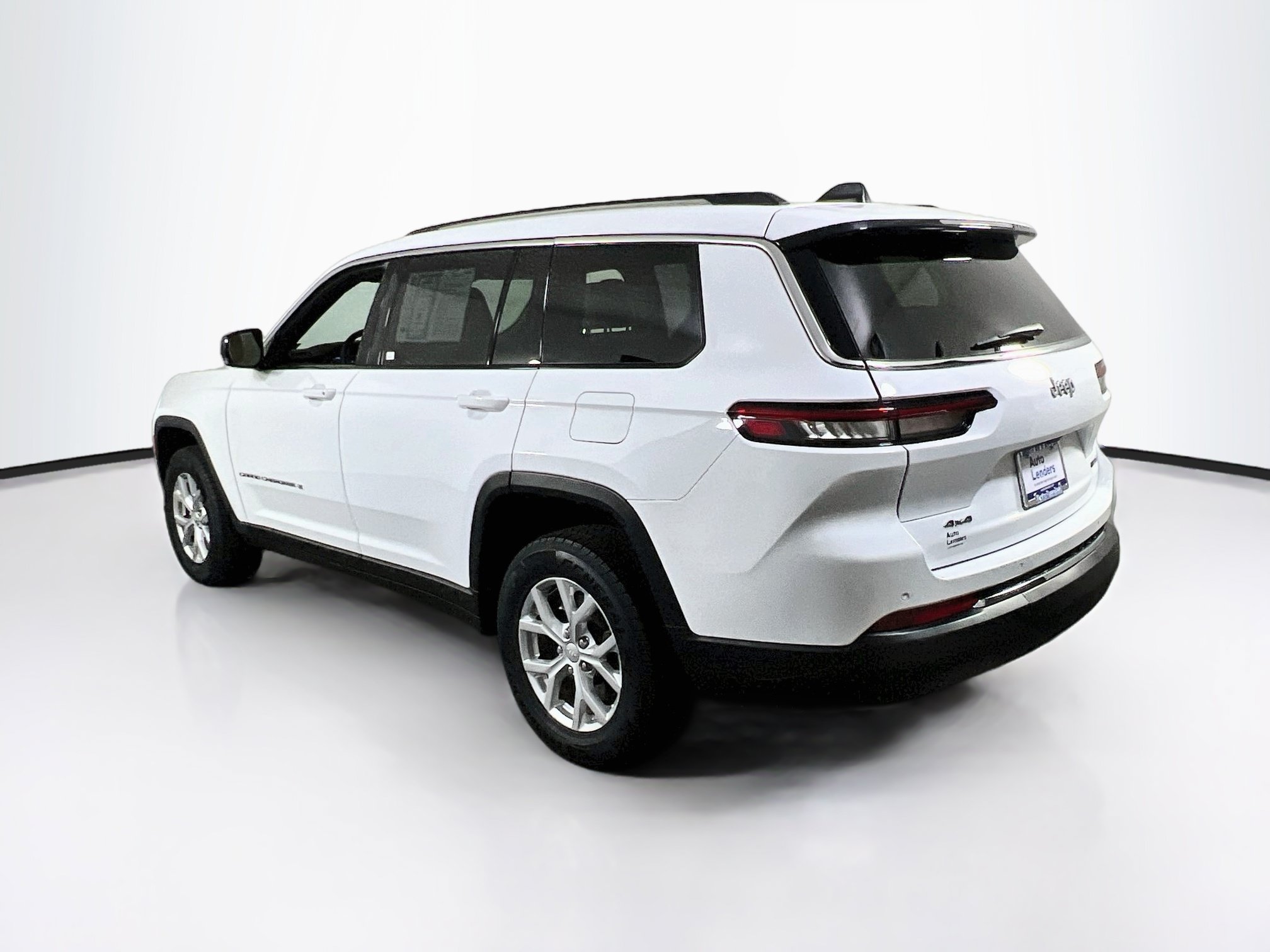 Used 2023 Jeep Grand Cherokee L Limited AWD/4WD image 7