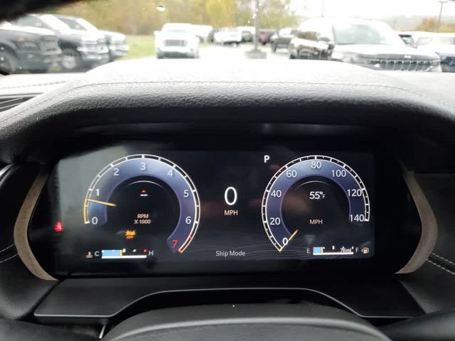 New 2025 Jeep Grand Cherokee Limited w/ Black Appearance Package AWD/4WD image 25