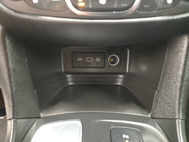 Used 2024 Chevrolet Equinox LT FWD image 25