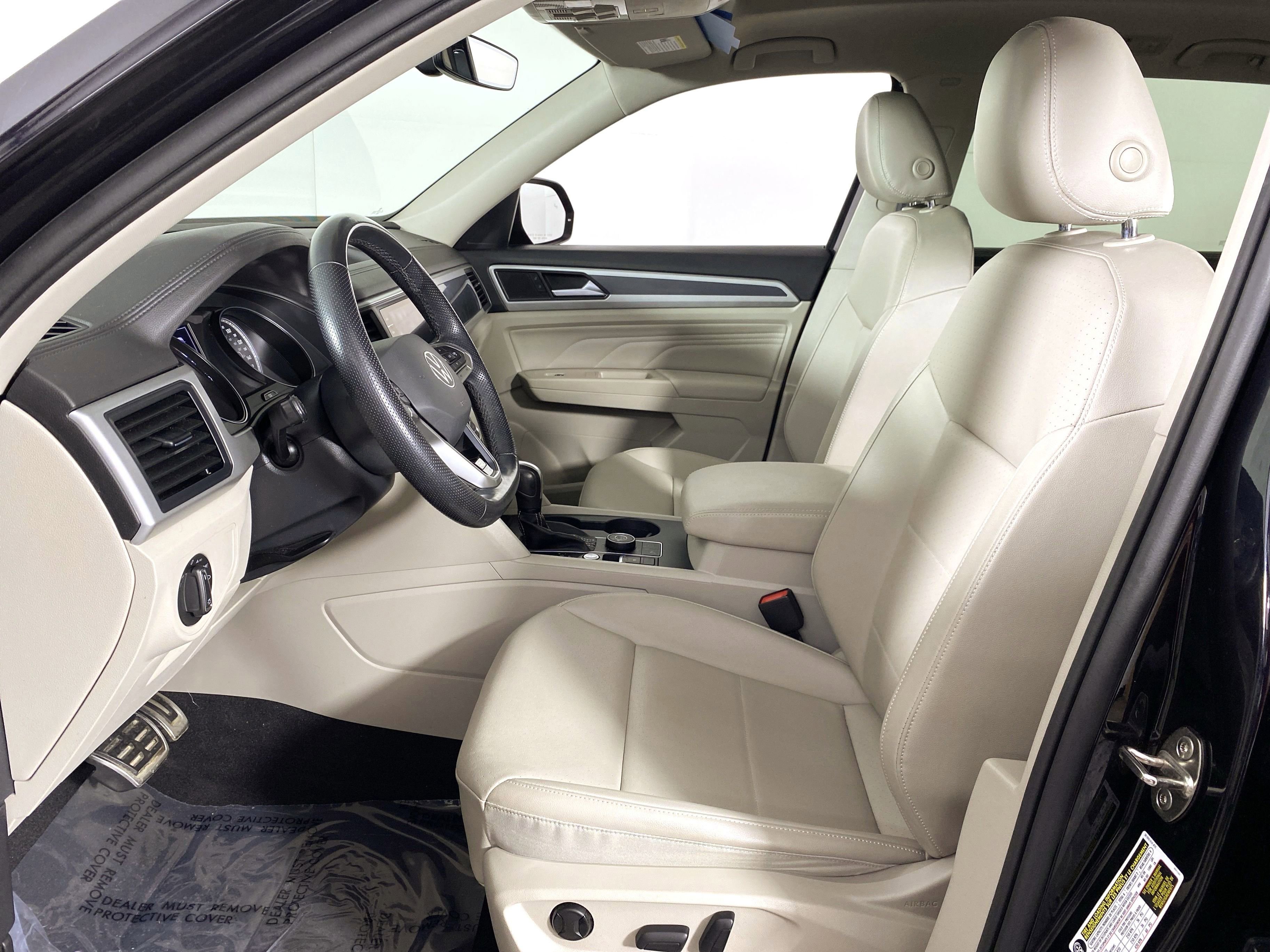 Used 2021 Volkswagen Atlas SE w/ Panoramic Sunroof Package image 16