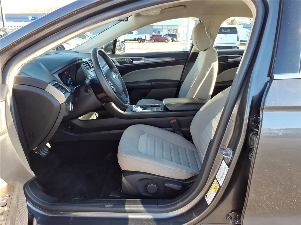 Used 2020 Ford Fusion S image 10