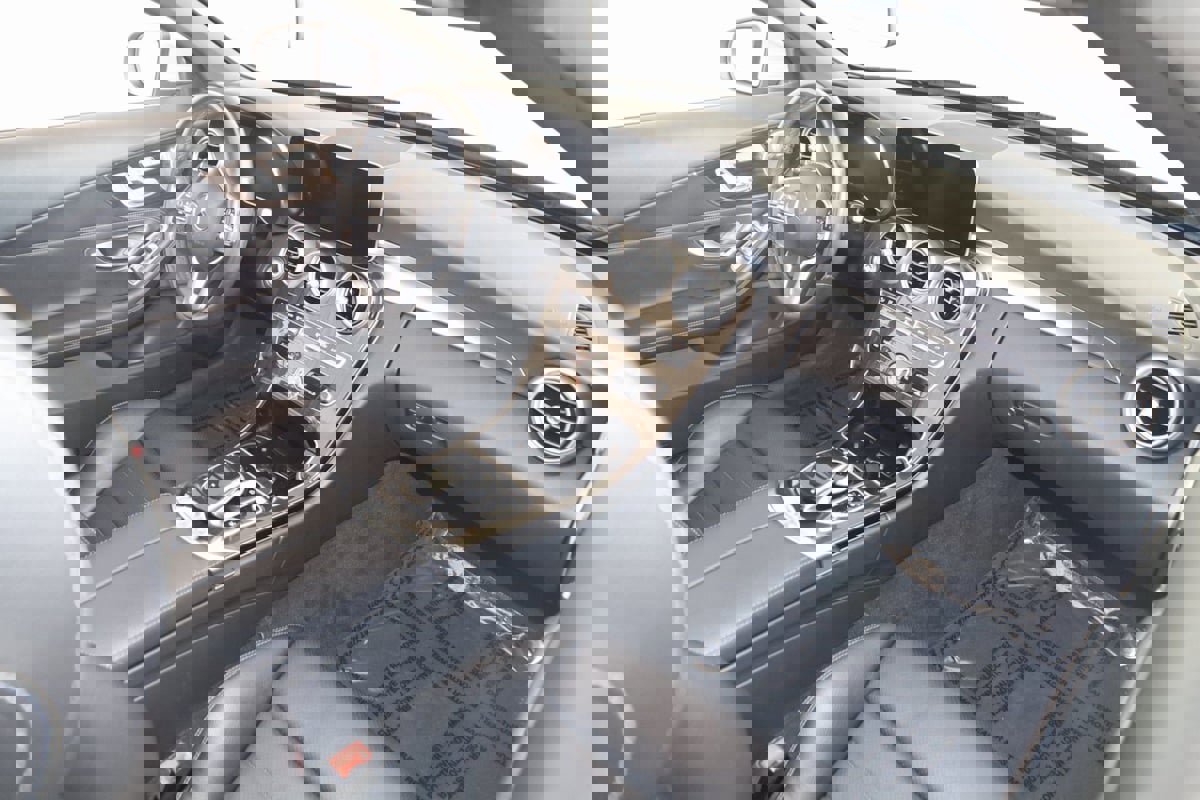 Used 2021 Mercedes-Benz C 300 4MATIC Cabriolet image 14