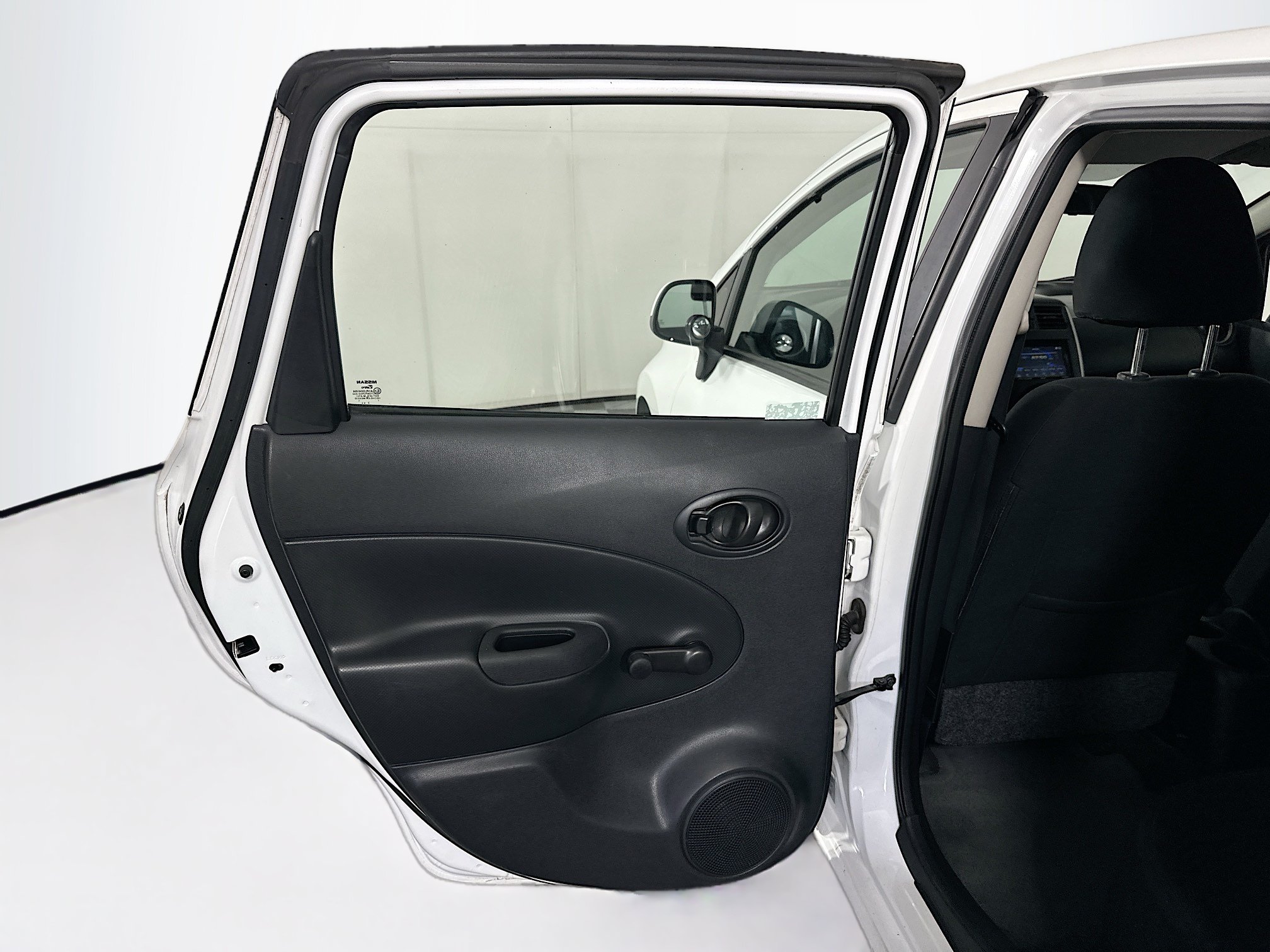 Used 2014 Nissan Versa Note S FWD image 23