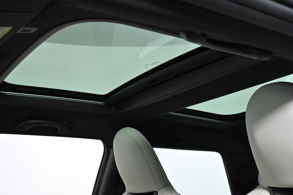 Certified 2025 MINI Cooper 2-Door Hardtop image 27