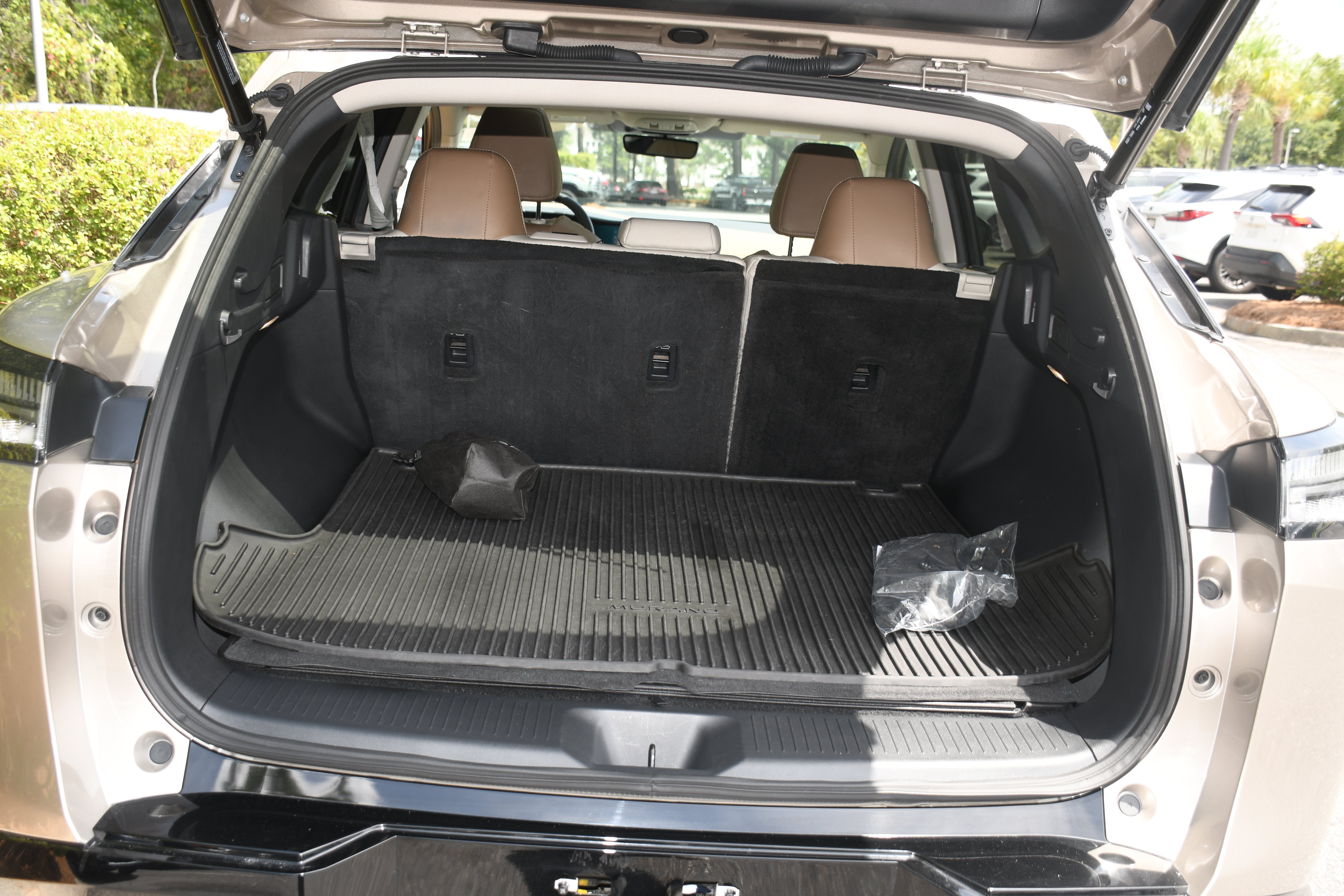 Used 2025 Nissan Murano Platinum w/ Cargo Package AWD/4WD image 21