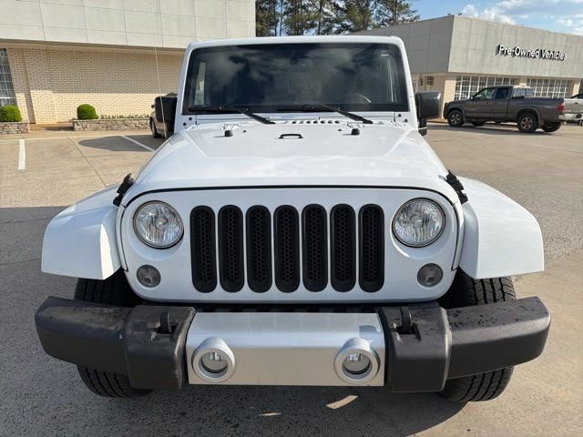 Used 2015 Jeep Wrangler Unlimited Sahara w/ Connectivity Group image 3