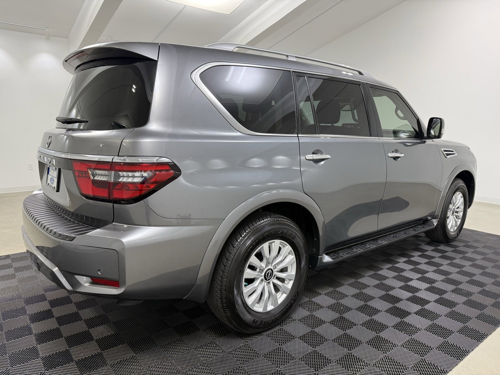 Used 2024 Nissan Armada SV w/ Cargo Package image 7