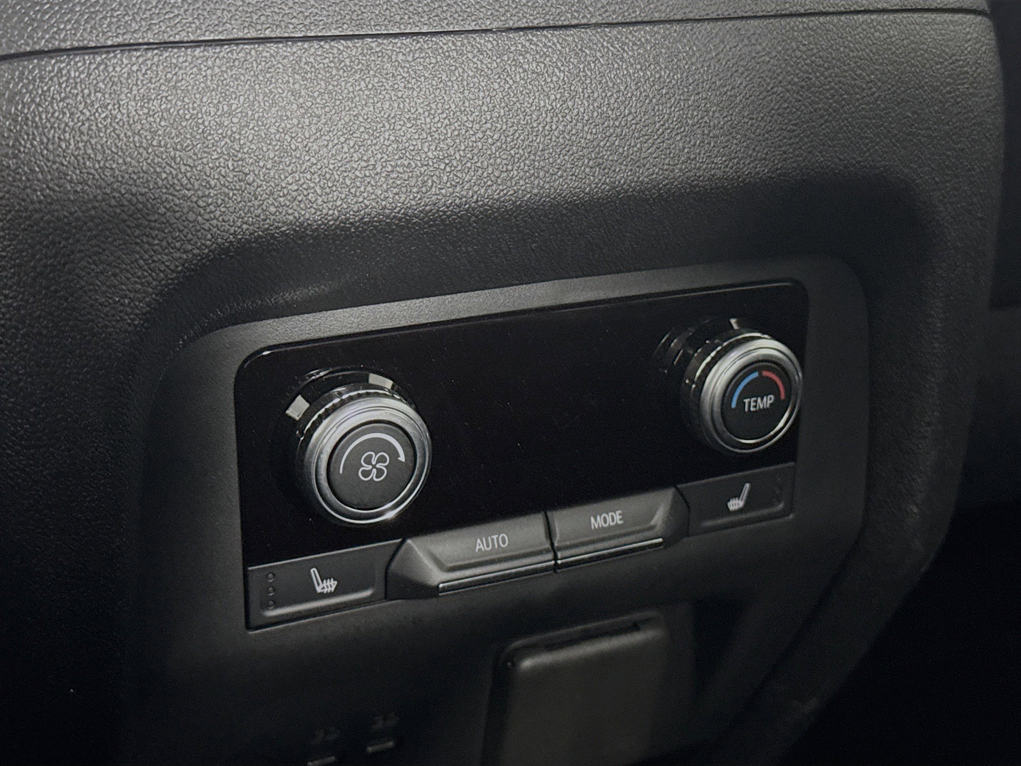 Used 2024 GMC Acadia Denali image 27