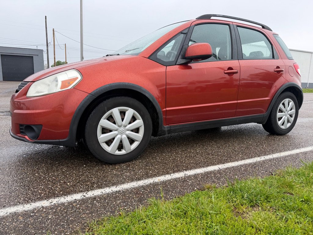Used 2010 Suzuki SX4 AWD Hatchback image 3