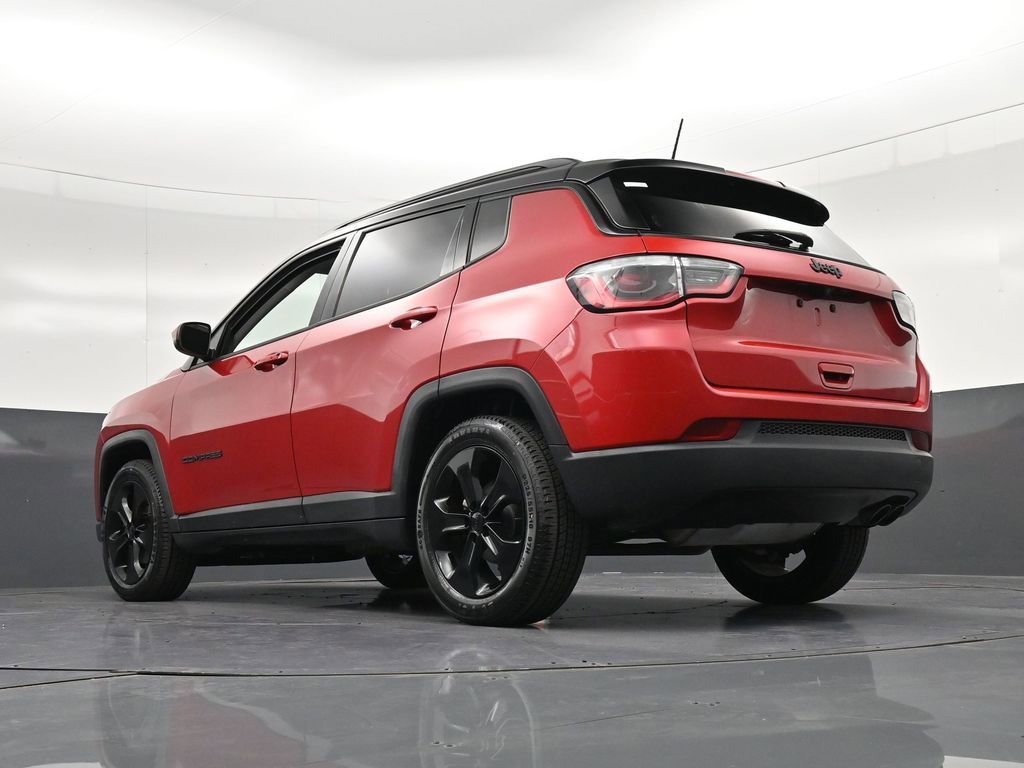 Used 2019 Jeep Compass Latitude FWD image 28