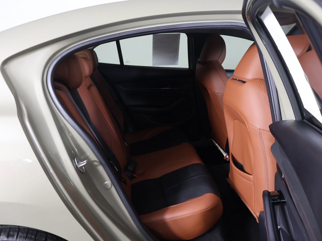 Used 2024 MAZDA MAZDA3 s image 32