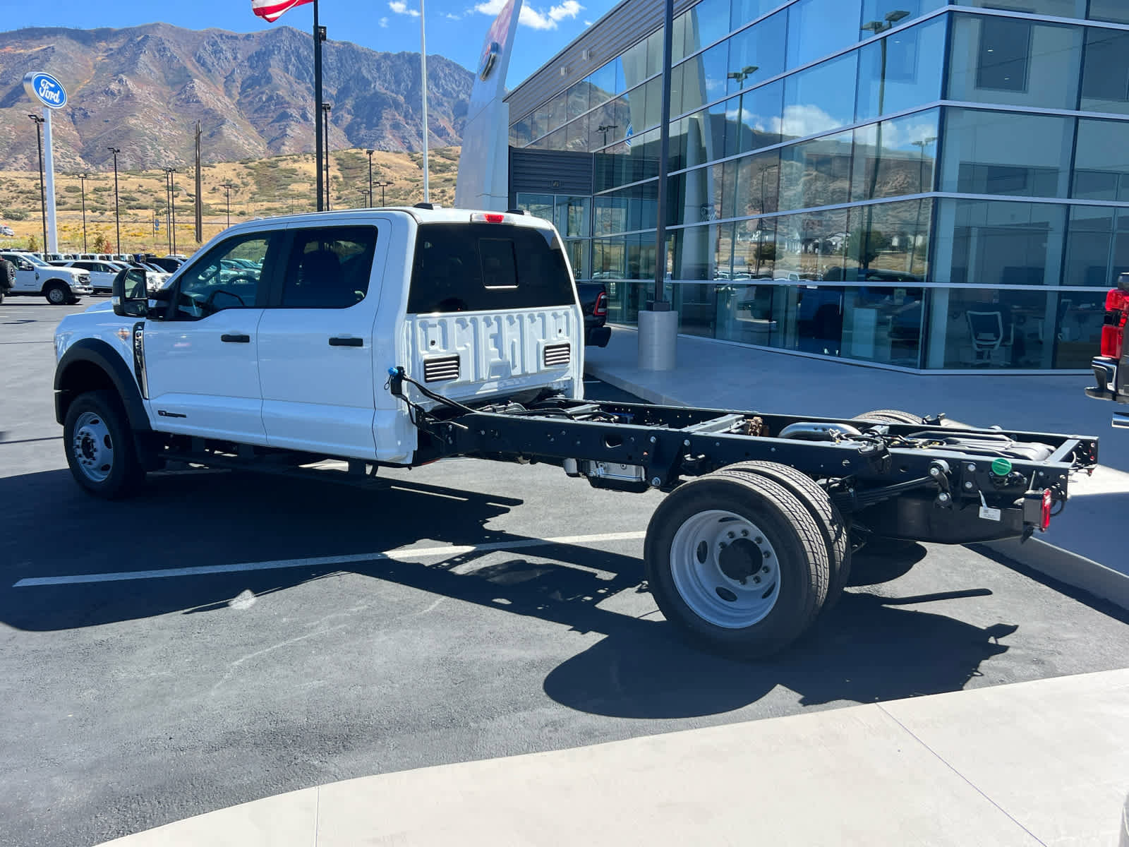 New 2026 Ford F550 4x4 Crew Cab Super Duty image 9