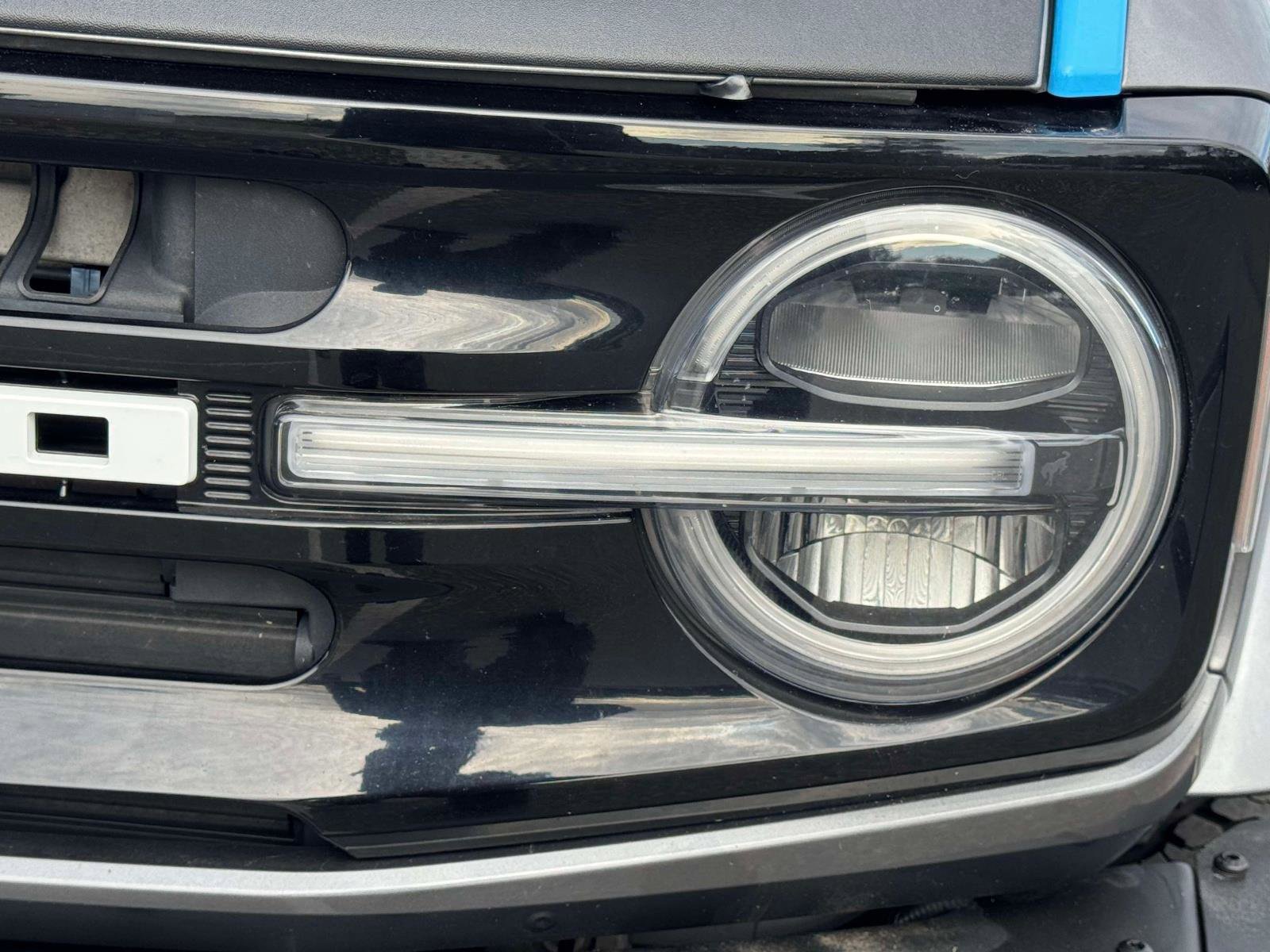 Used 2021 Ford Bronco Outer Banks image 6