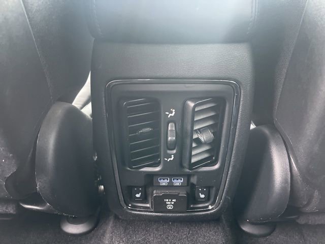 Used 2020 Jeep Grand Cherokee Limited w/ Luxury Group II image 16