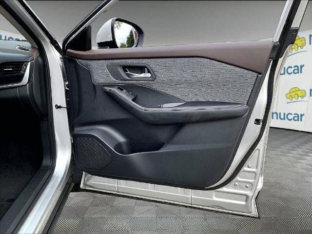 Certified 2023 Nissan Rogue SV AWD/4WD image 12