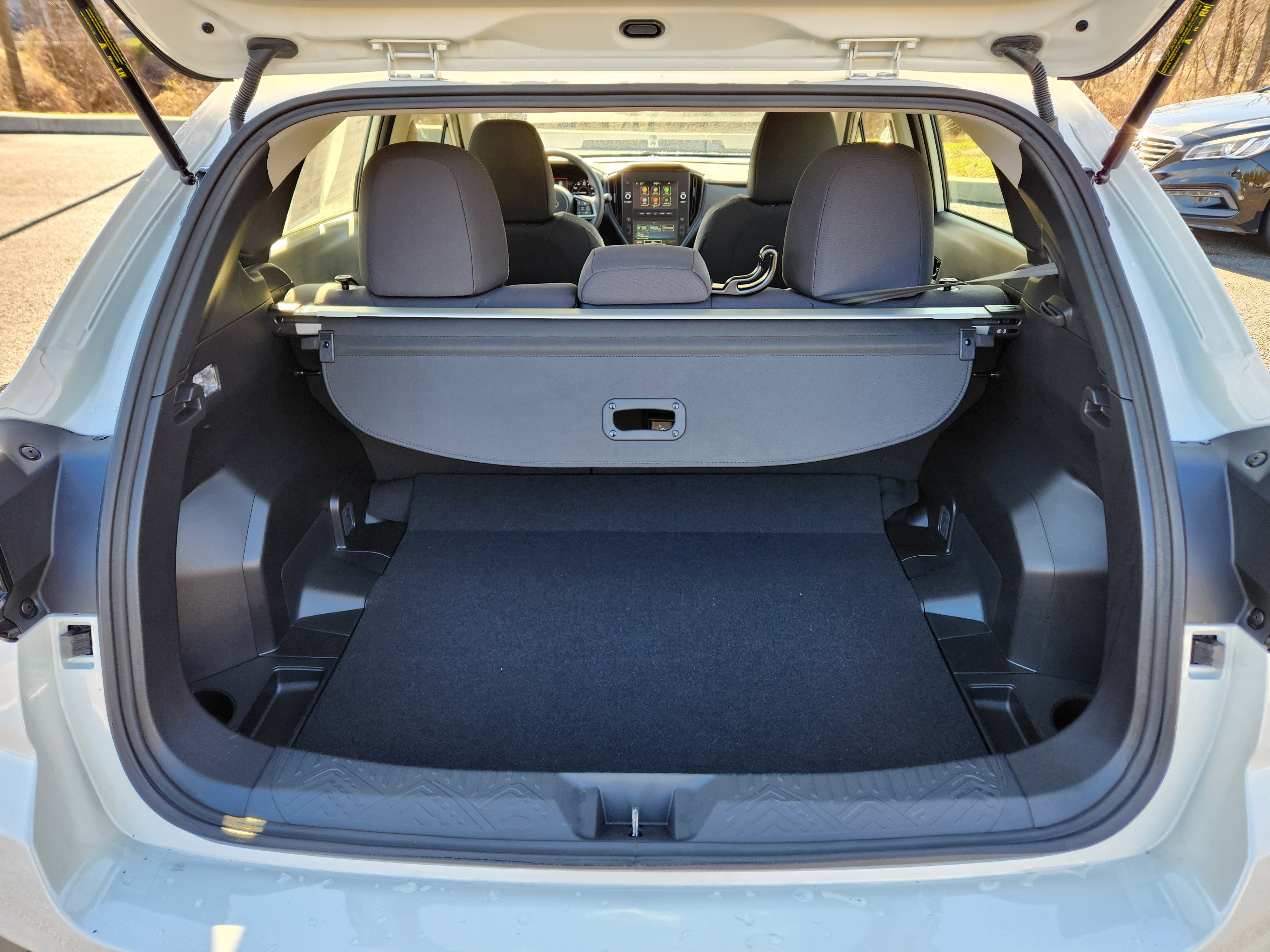 Certified 2025 Subaru Impreza 2.0i image 8