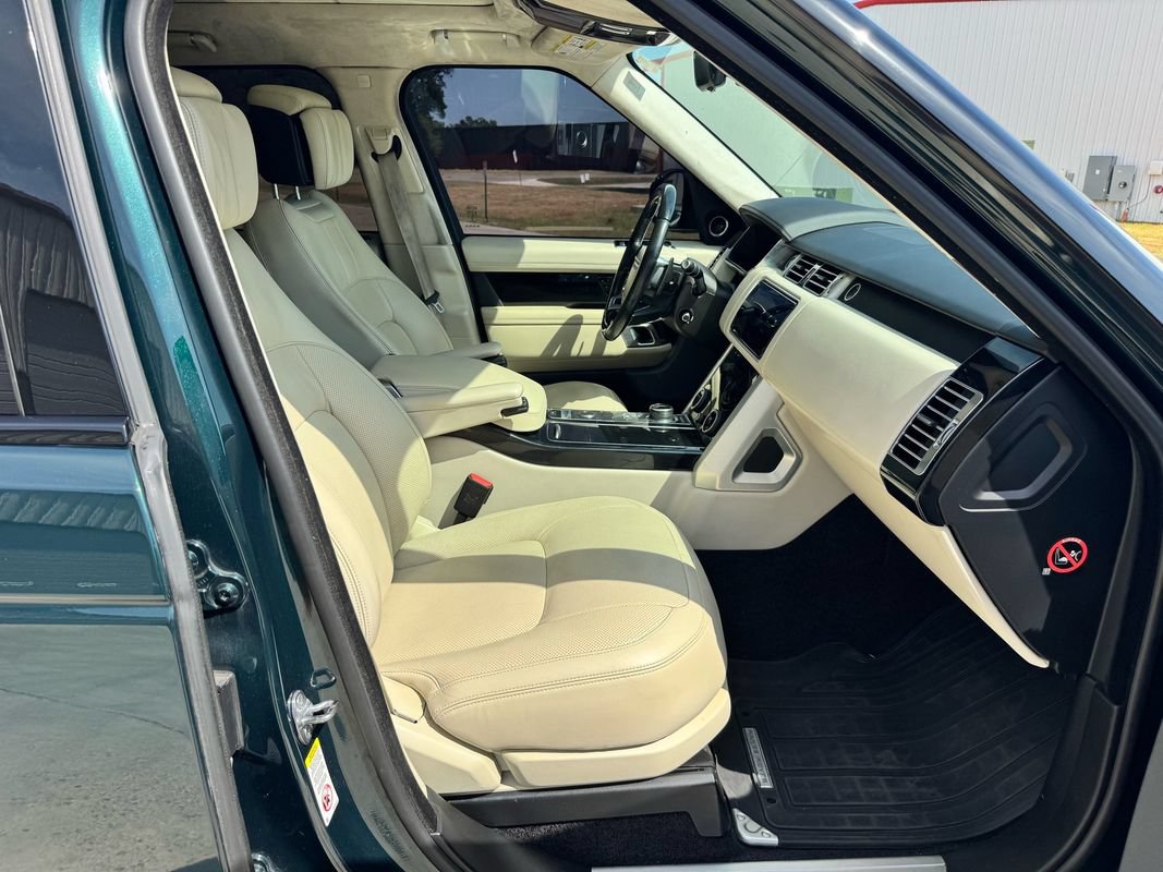 Used 2019 Land Rover Range Rover Supercharged AWD/4WD image 17