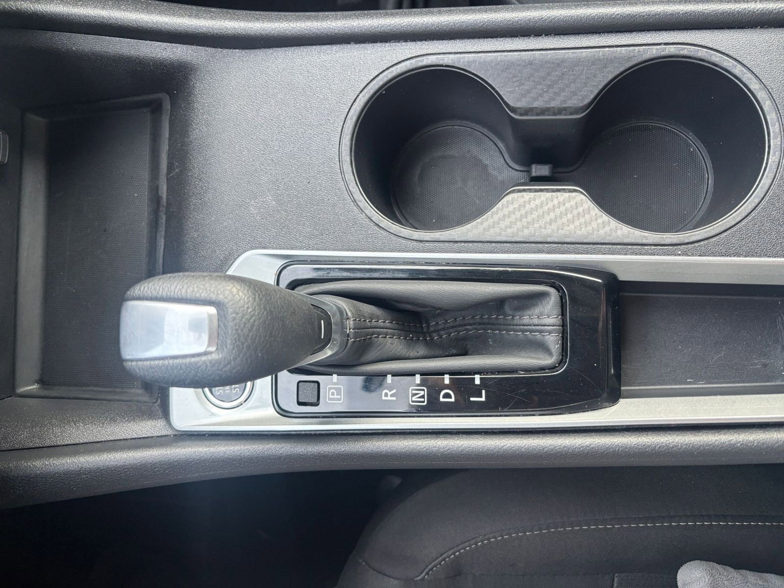 Used 2025 Nissan Altima 2.5 SV image 40