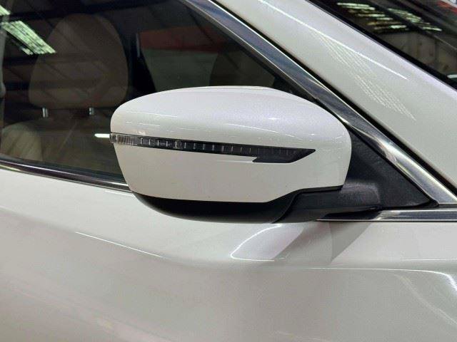 Used 2016 Nissan Rogue SV FWD image 24