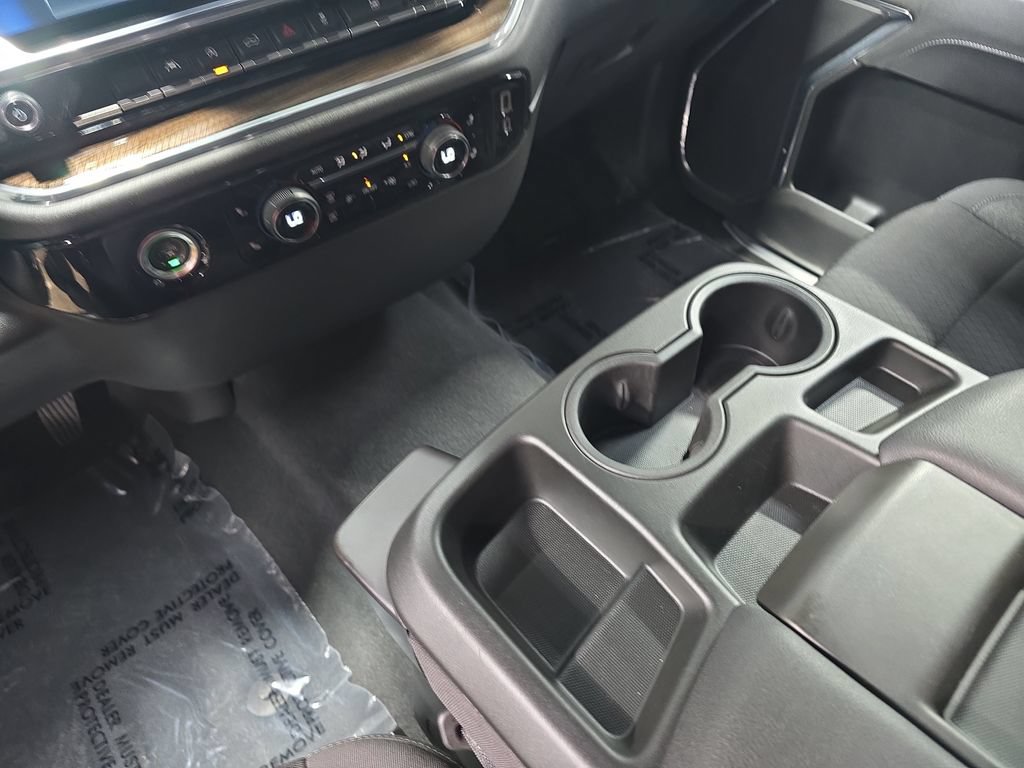 Used 2024 Chevrolet Silverado 1500 LT AWD/4WD image 25
