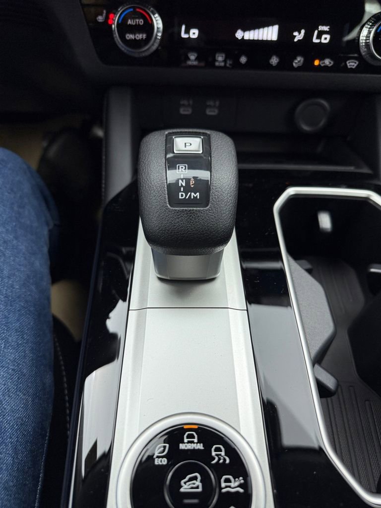 New 2026 Mitsubishi Outlander ES AWD/4WD image 21