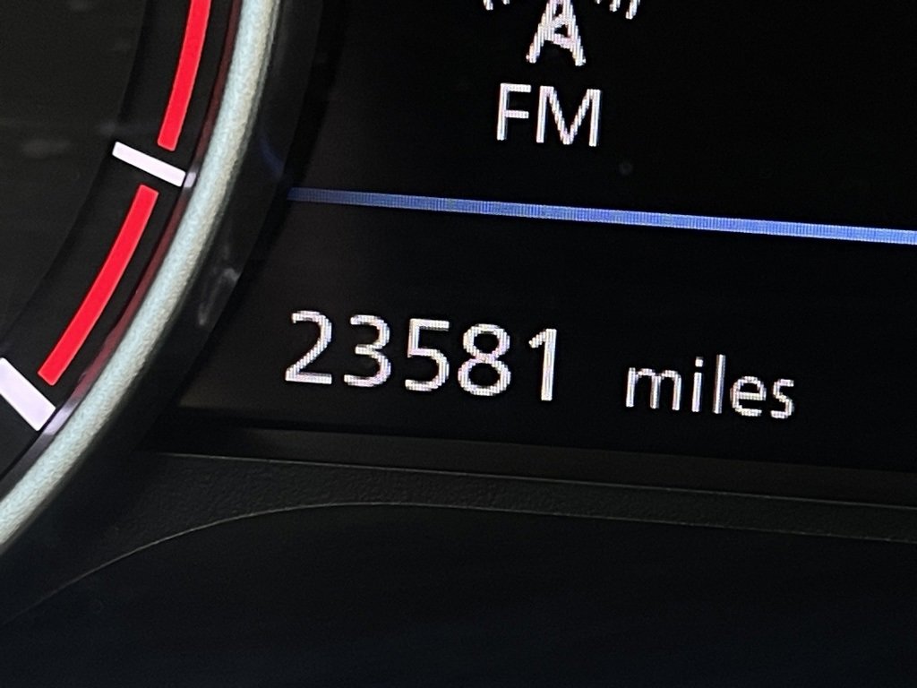 Used 2022 Nissan Sentra SV w/ Trunk Package image 12