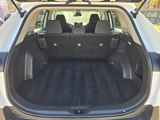 Used 2024 Toyota RAV4 LE image 7