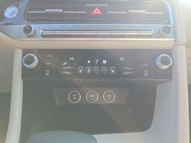 Used 2026 Genesis G70 2.5T image 19