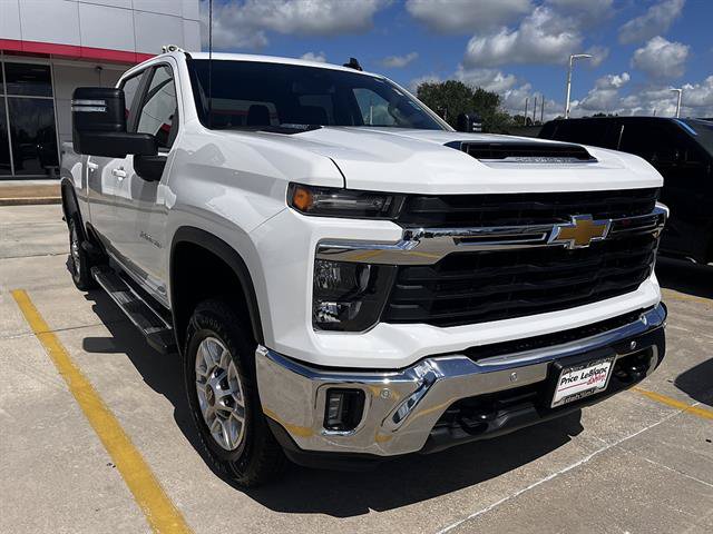 Used 2025 Chevrolet Silverado 2500 LT w/ Safety Package AWD/4WD image 1