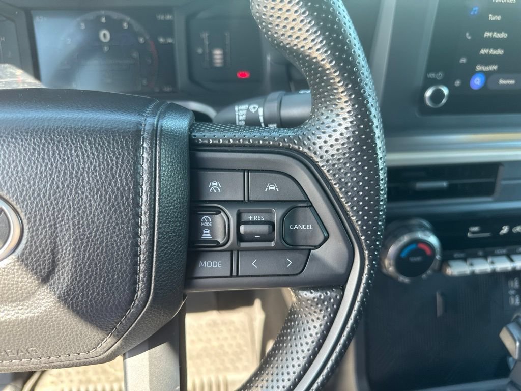 Used 2025 Toyota Tacoma SR5 AWD/4WD image 11