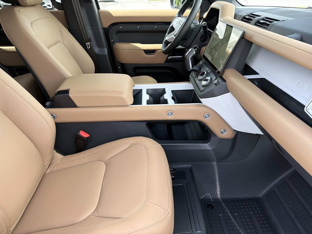 New 2026 Land Rover Defender 110 S AWD/4WD image 10