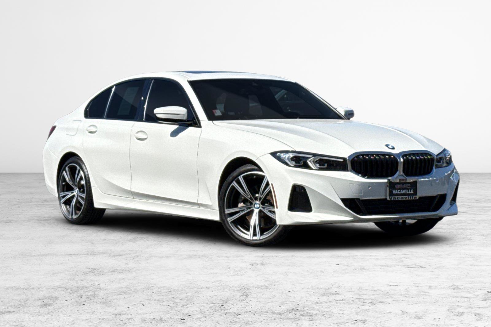 Used 2023 BMW 330i Sedan w/ Convenience Package RWD image 2