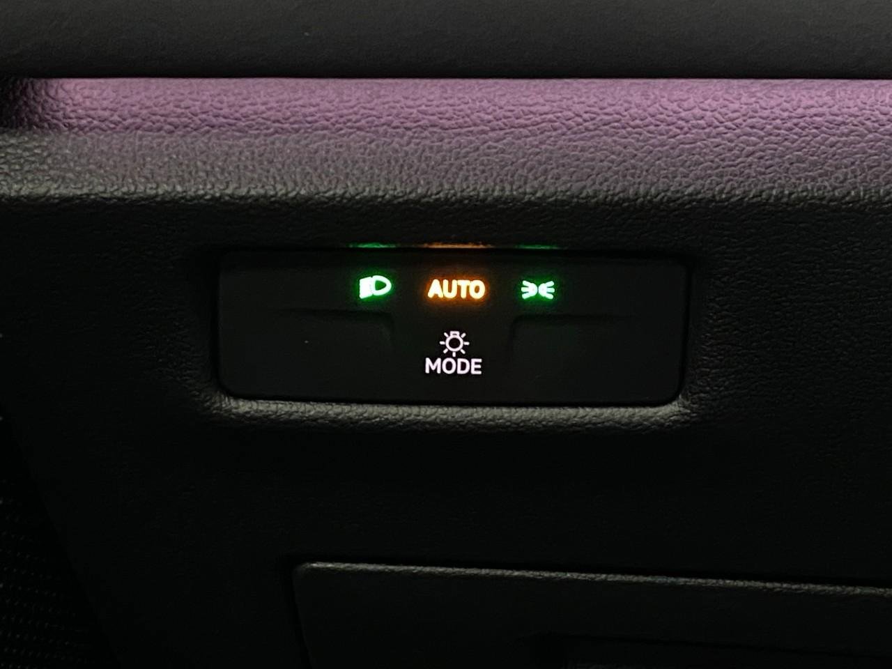 New 2026 Volkswagen Tiguan SE image 14