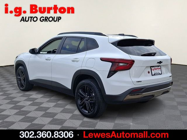 Used 2024 Chevrolet Trax ACTIV w/ Driver Confidence Package image 4