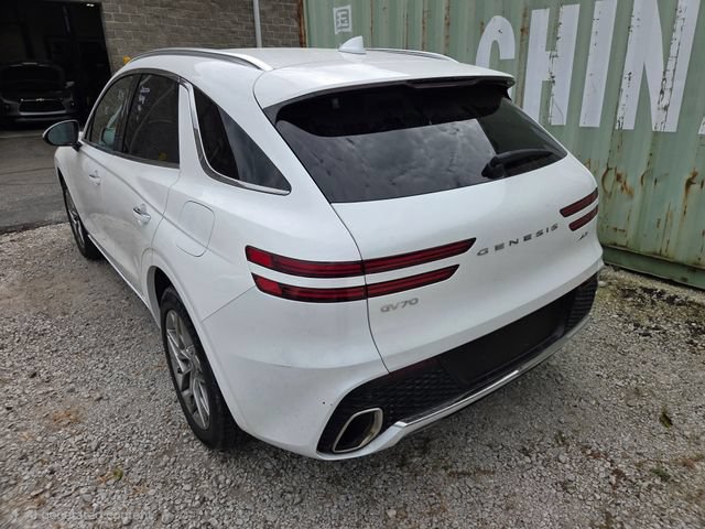 Used 2025 Genesis GV70 2.5T AWD/4WD image 7