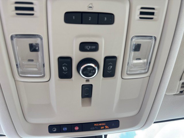 Used 2022 GMC Yukon Denali RWD image 29