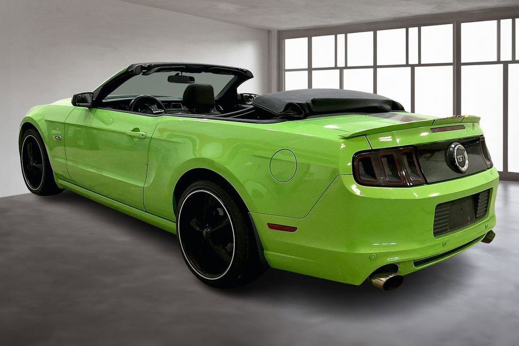 Used 2013 Ford Mustang GT RWD image 10