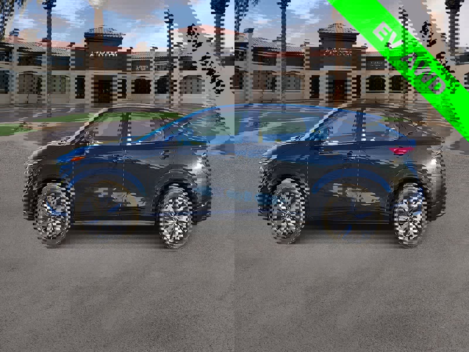 Used 2023 Nissan Ariya AWD image 5