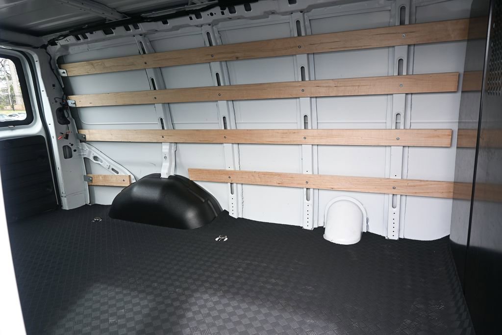 Used 2024 Chevrolet Express 2500 w/ Driver Convenience Package image 19