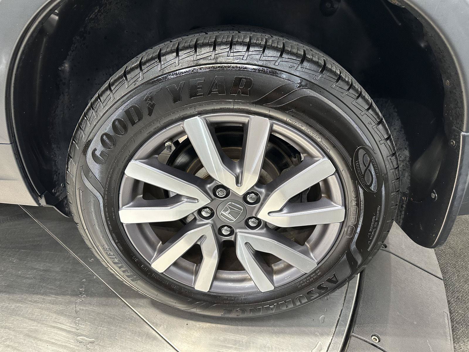 Used 2020 Honda Pilot EX image 9