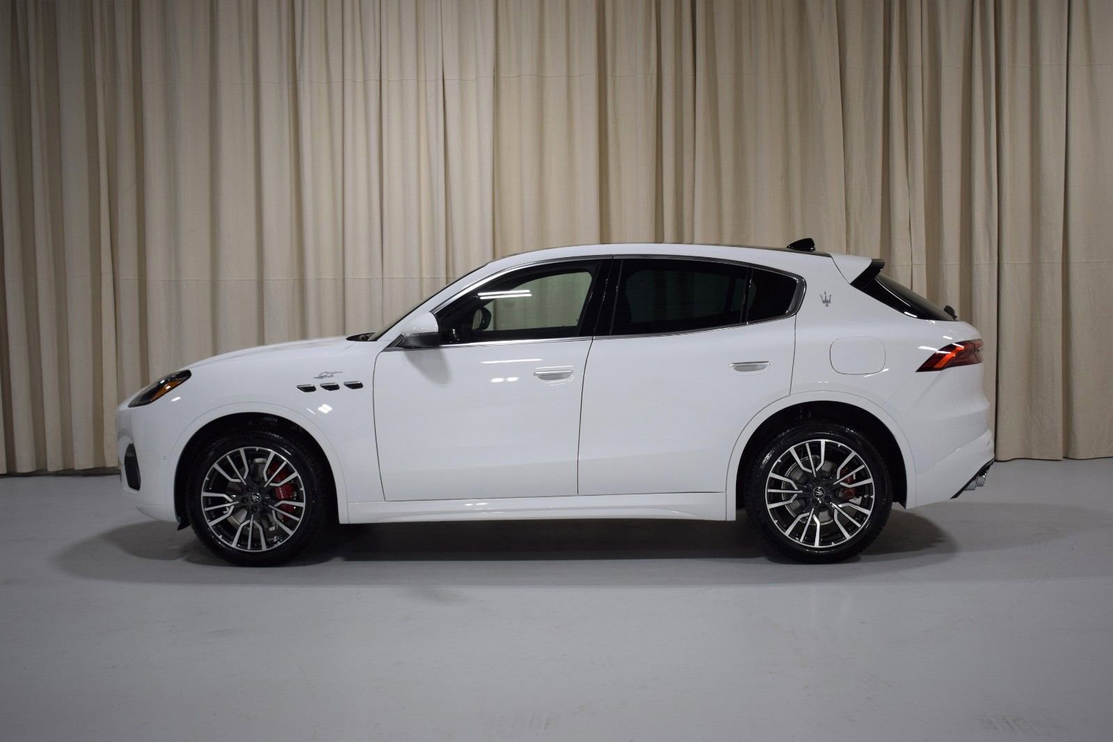 New 2024 Maserati Grecale Modena AWD/4WD image 4