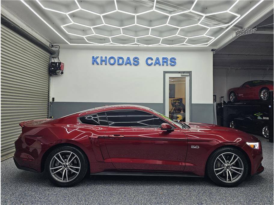 Used 2015 Ford Mustang GT Premium RWD image 5